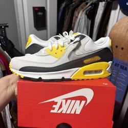 NWT Nike Air Max 90 MENS Sz 10 Lightening White Yellow DM0029-111 Brand New