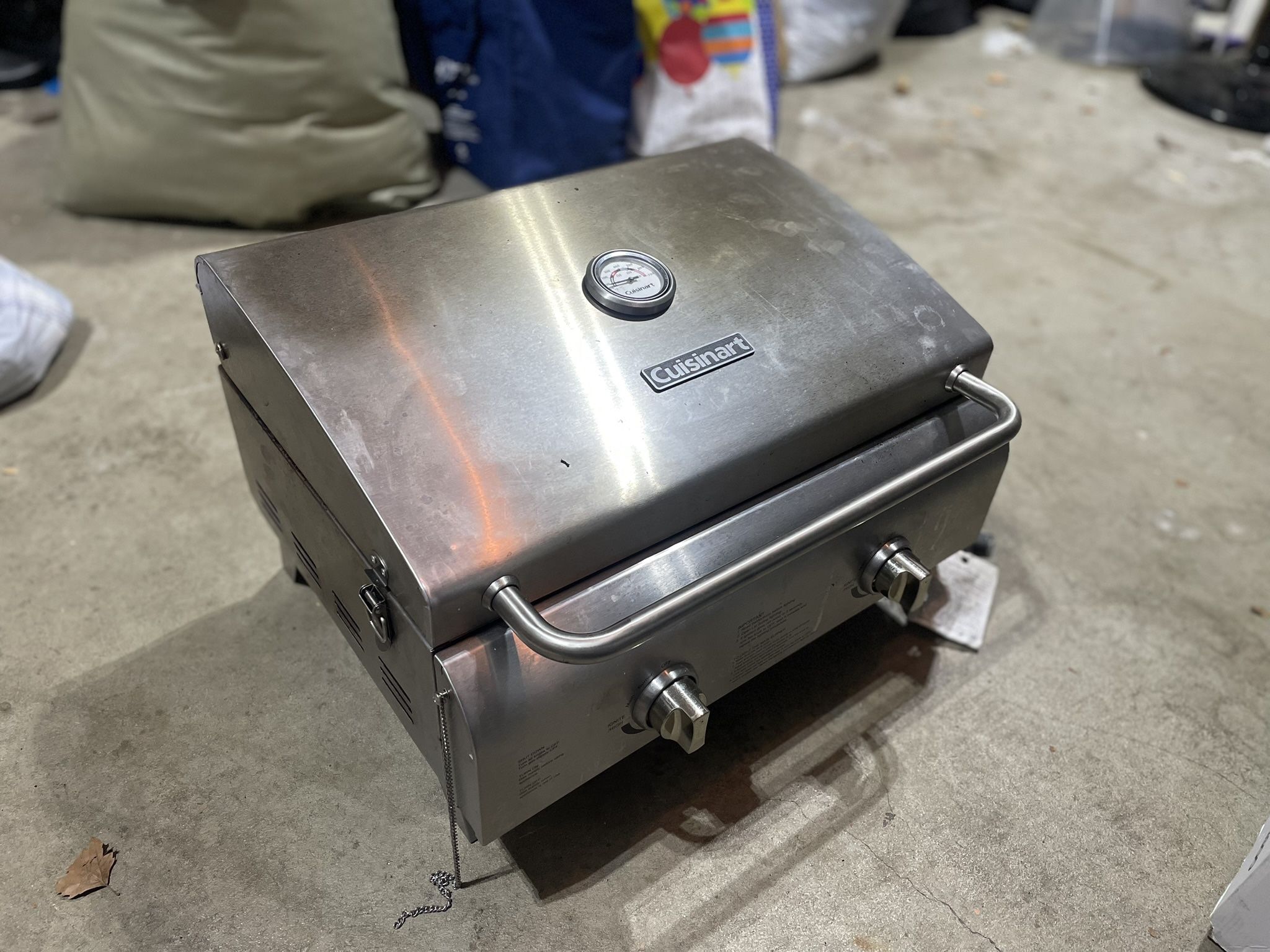 Cuisinart Chef's Style Tabletop Portable Propane Gas Grill