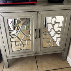 Grey Mirrored Cabinet. 