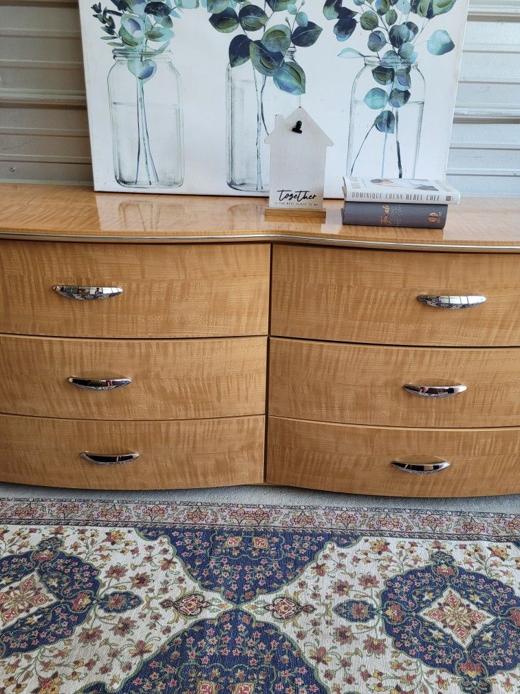 CUTE DRESSER