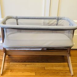 Newton Bassinet and Bedside Sleeper
