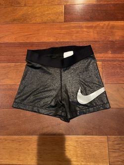 2 Nike pro’s 
