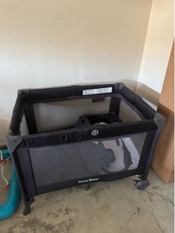 Pamobabe playpen with bassinet
