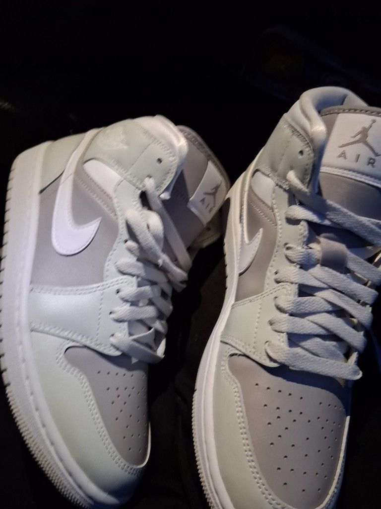 NIKE air Force 1s 8.5 Women's