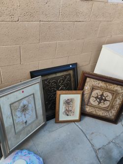 Assorted Wall Frames 