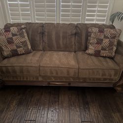 3 Person Sofa With Pillows 