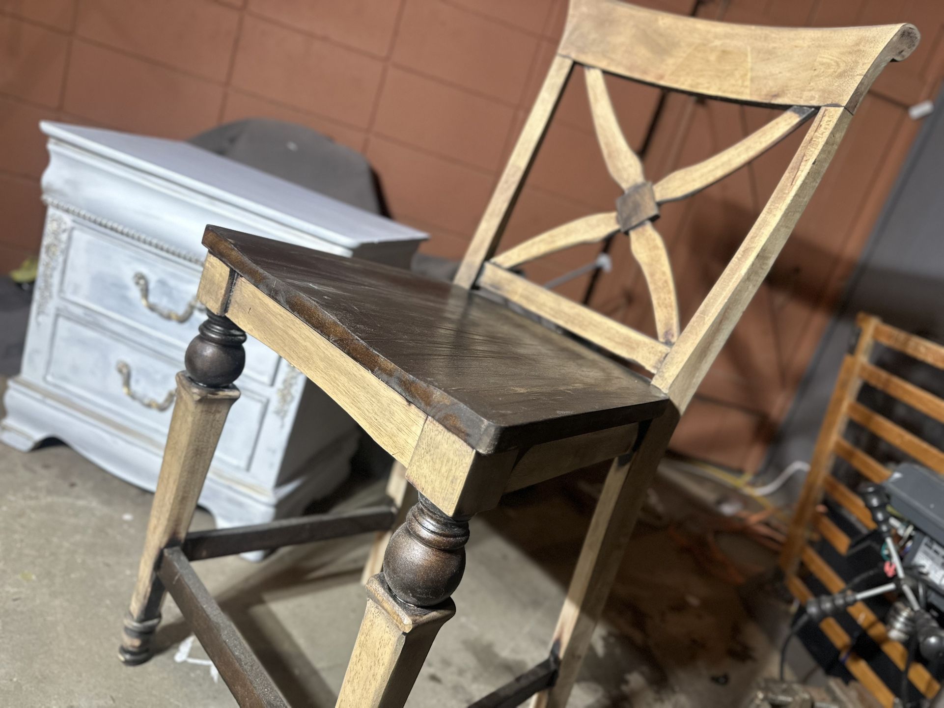 🪑 Set of 6 Dark Walnut Chairs – Timeless Elegance for Your Dining Room! 🪑