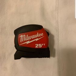 Milwaukee Tape Measure