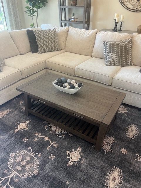 Coffee table with lift top