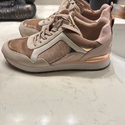 Michael kors Shoes Size 9