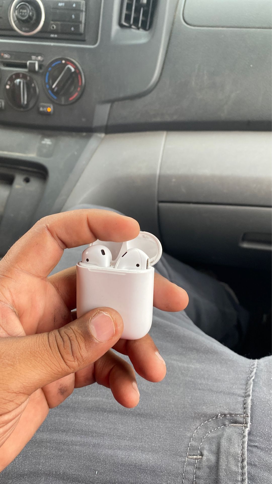 2nd generation Airpods (wireless charging)