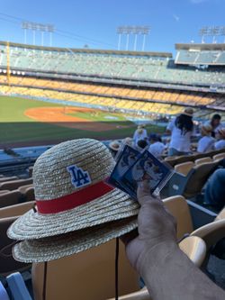 Dodgers/ One Piece card/hat set