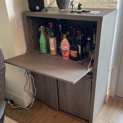 Cupboard / Cabinet 