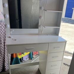 Makeup Vanity