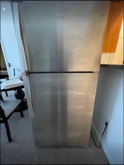 Whirlpool NEW OPEN BOX 18 Cu. Ft. Top-Freezer Refrigerator WRT148FZDM07 FREE CURBSIDE DELIVERY
