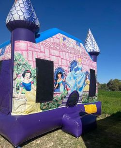 Bounce house 15x15 Original License, Excellent Condition, Blower Not included