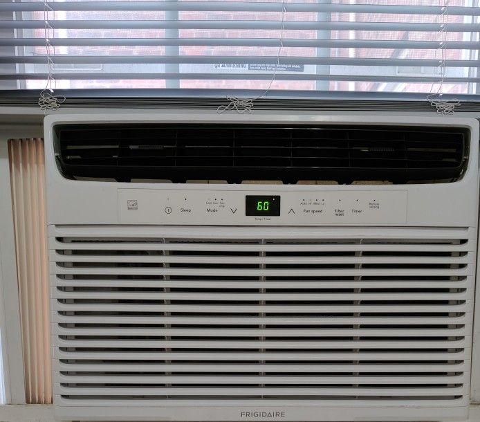 Air Conditioner Frigidaire 12000 BTU