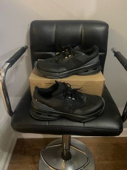 On cloud pulse pro / size 9 Men’s $95