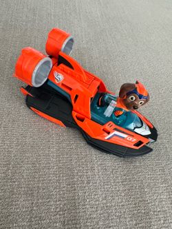 PAW Patrol Marshall Light-Up Fire Truck & Figure