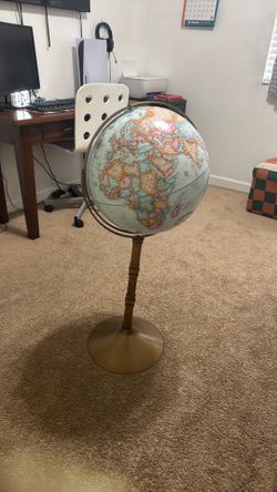 Standing Globe