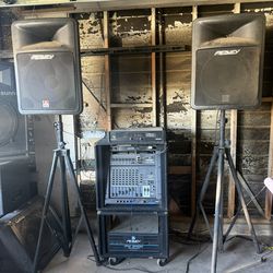 Peavey Speakers With Stand And Mixer
