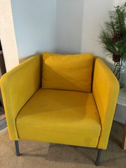Accent chair yellow