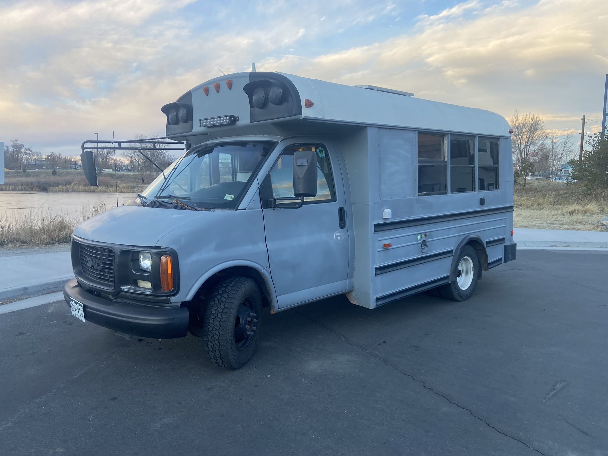 Fully Converted Short Skoolie For Sale! Move in ready!