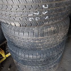 235/70/16 Set Of4 W/aluminumfordwheels