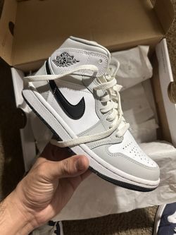 Jordan 1 Wolf Grey Mid 5.5/7w