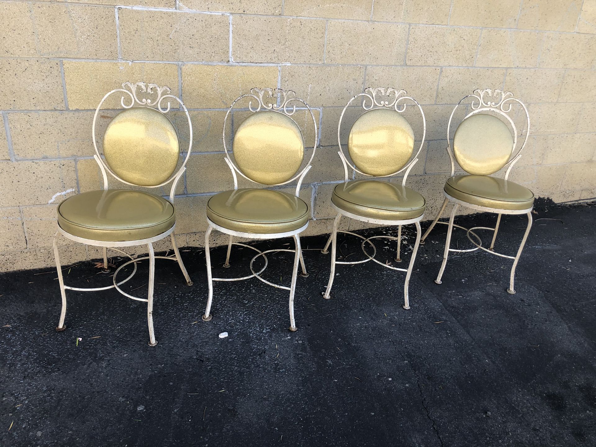 Vintage Glamour Kitchen/Patio wrought iron chairs (4) gold glitter vinyl