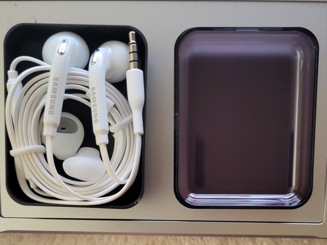 Samsung Ear Buds