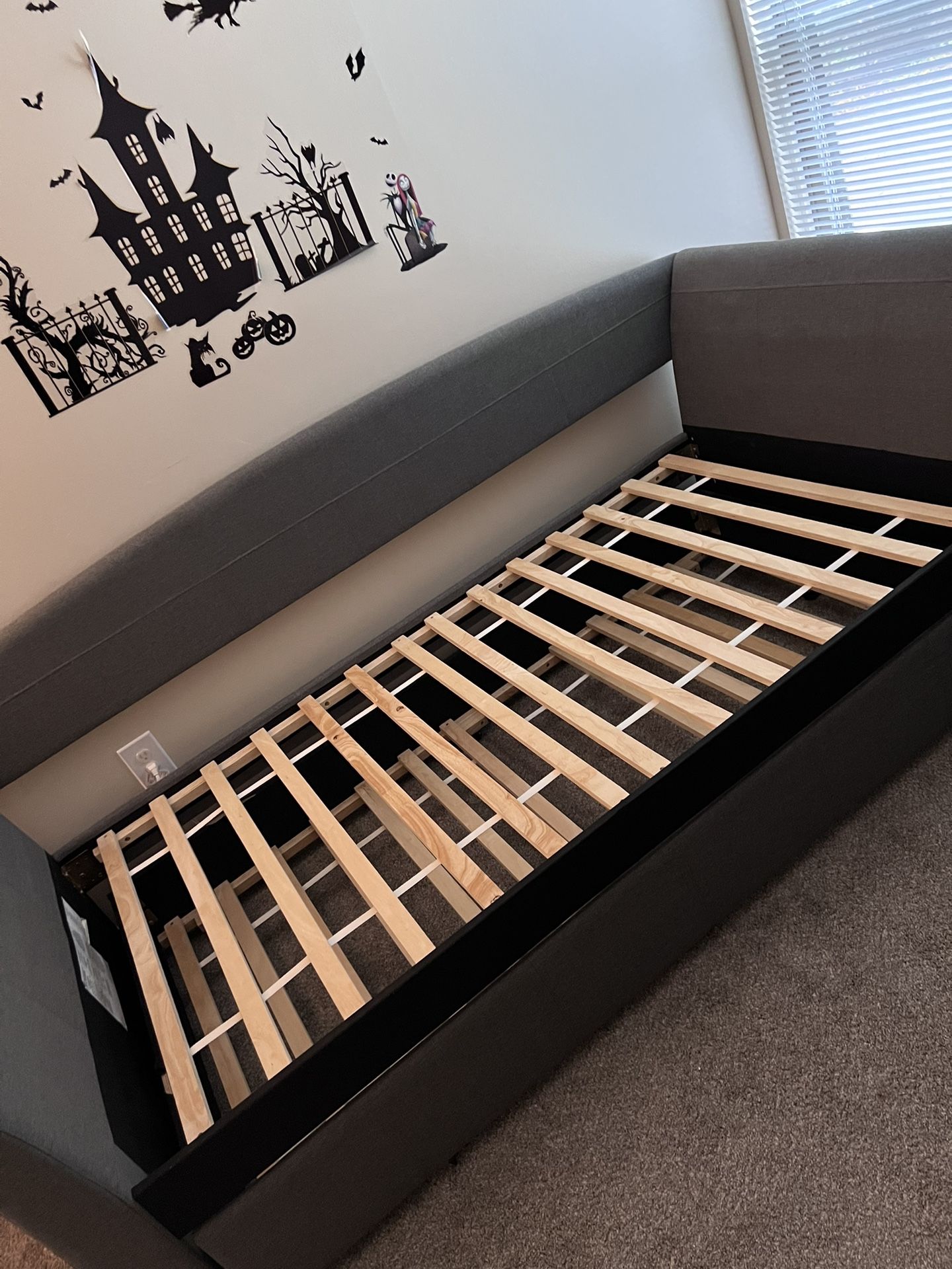 Twin Wooden Bed And Twin Trundle