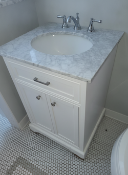 White Shaker Bath Vanity 24x34x21 w/ Carrara Marble Top & Chrome Widespread Faucet