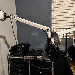 Fifine Microphone & HyperX Alpha S