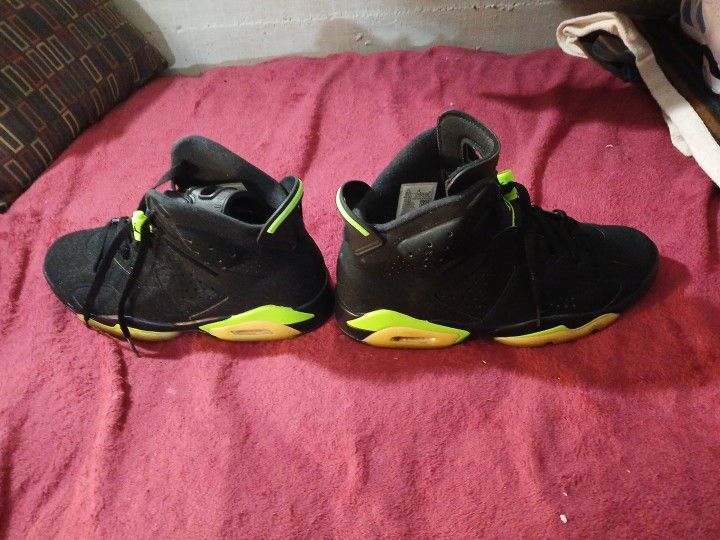 Nike Air Jordan 6 Retro Electric Green Men's Size 10.5 Black Sneakers CT8529–003