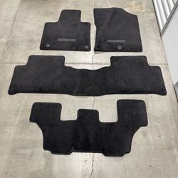 OEM 2021-2022 Kia Sorento Black Carpet Floor Mats Mat Set R5F14-AC000/ICE