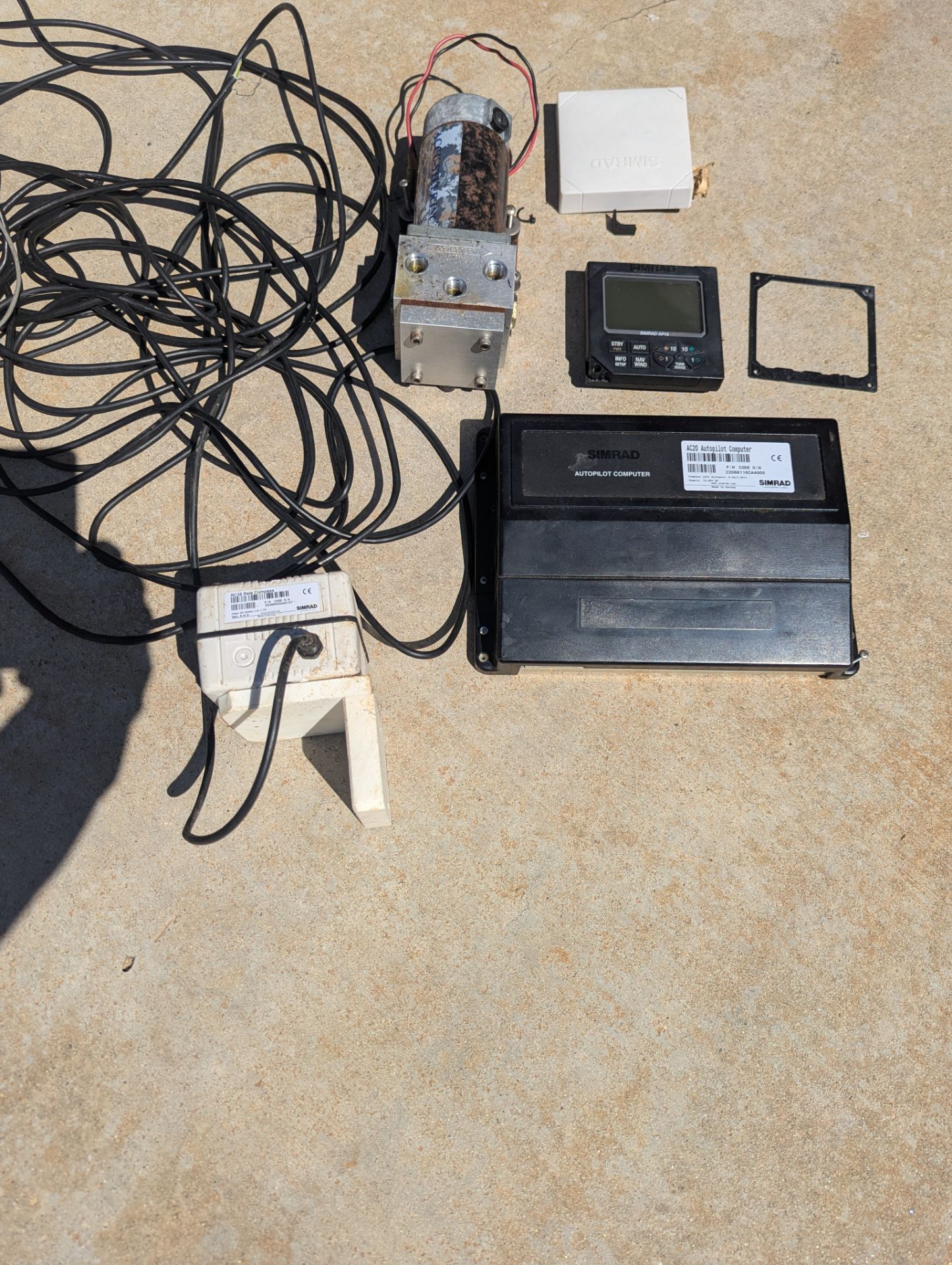 Simrad AP 16 boat autopilot
