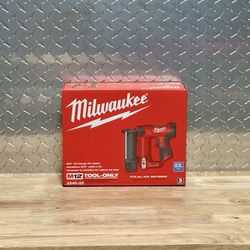 Milwaukee M12 Pin Nailers 2540-20