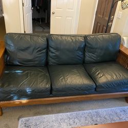 FREE SOFA OREGON CITY