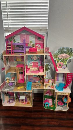 Doll house