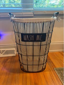 Laundry Basket With laundry bag liner