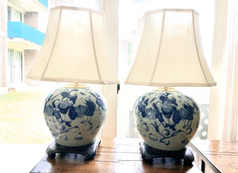 Unique talking piece, hand painted, antique luxury lamps