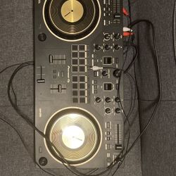 Pioneer DDJ-REV1 DJ Controller 