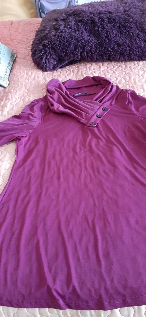 Burgandy Tunic With Button Intrest At Neck