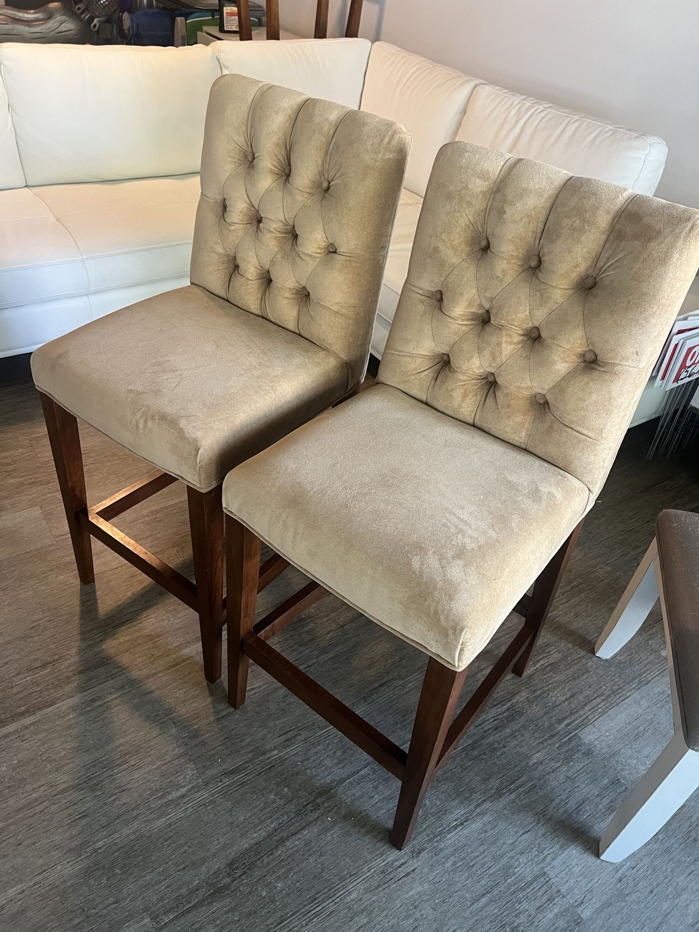 Bar stool