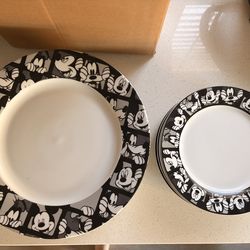 Disney Mickey & Friends Black & White Sketch Dinnerware Set – 28 Pieces – Mickey & Goofy – Limited Edition Style