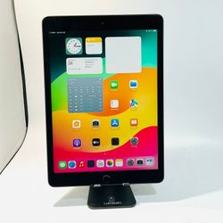 Apple iPad 8 32GB 10.2” Display Fully Functional