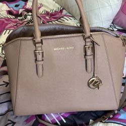 BOLSA GRANDE MICHAEL KORS 