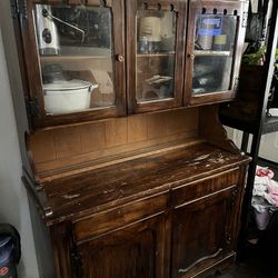 Old Fashion Cabinet