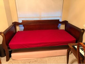 Cherry Daybed